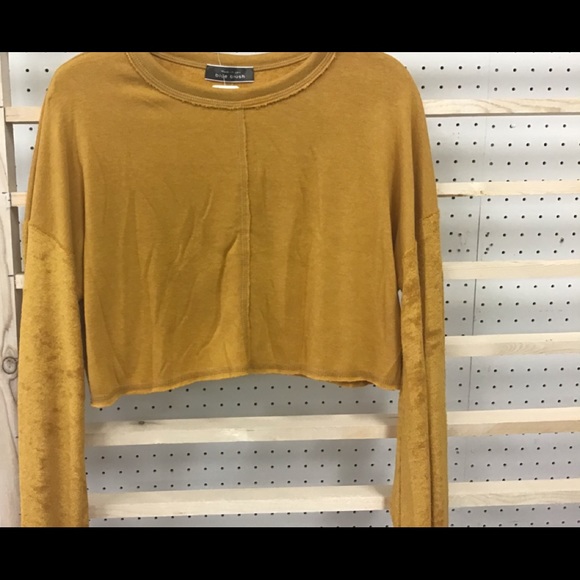 Yellow long sleeves crop top - Picture 1 of 2